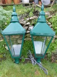 Streetlamp Tops